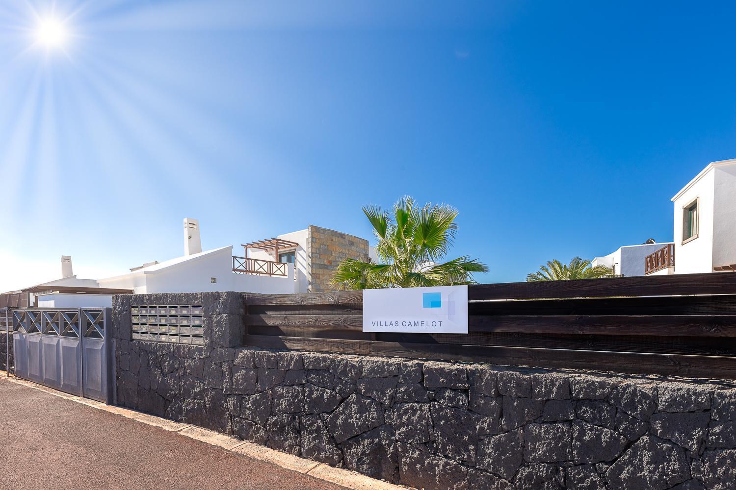 Camelot Holiday Homes By Livvo Playa Blanca  Kültér fotó